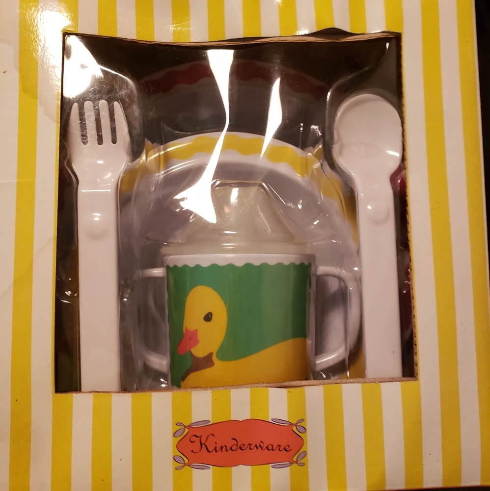 🌴 NWT Tableware Set for Tots